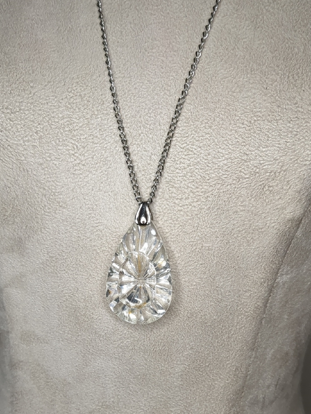 3/$15 Vintage Teardrop Faux Crystal Pendant Necklace Silver Chain